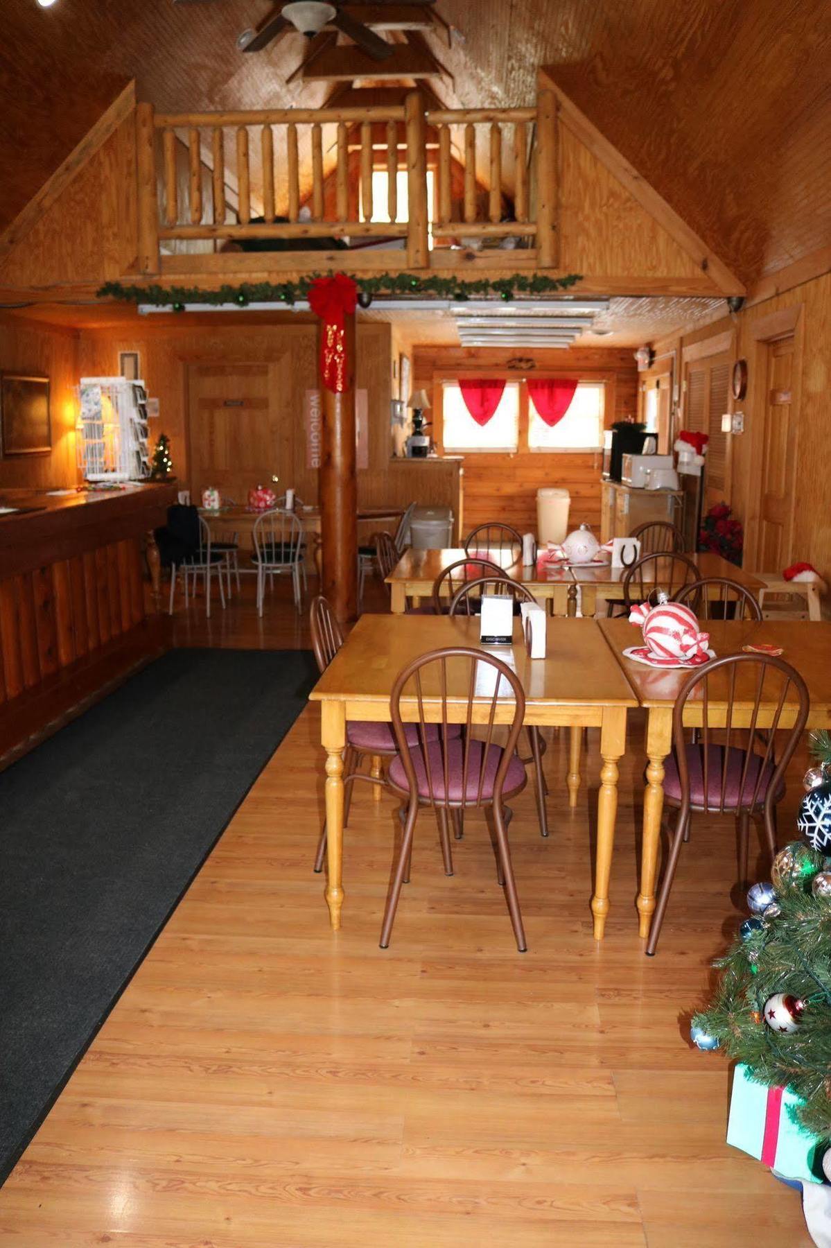 Rodeway Inn Harlan Exterior photo