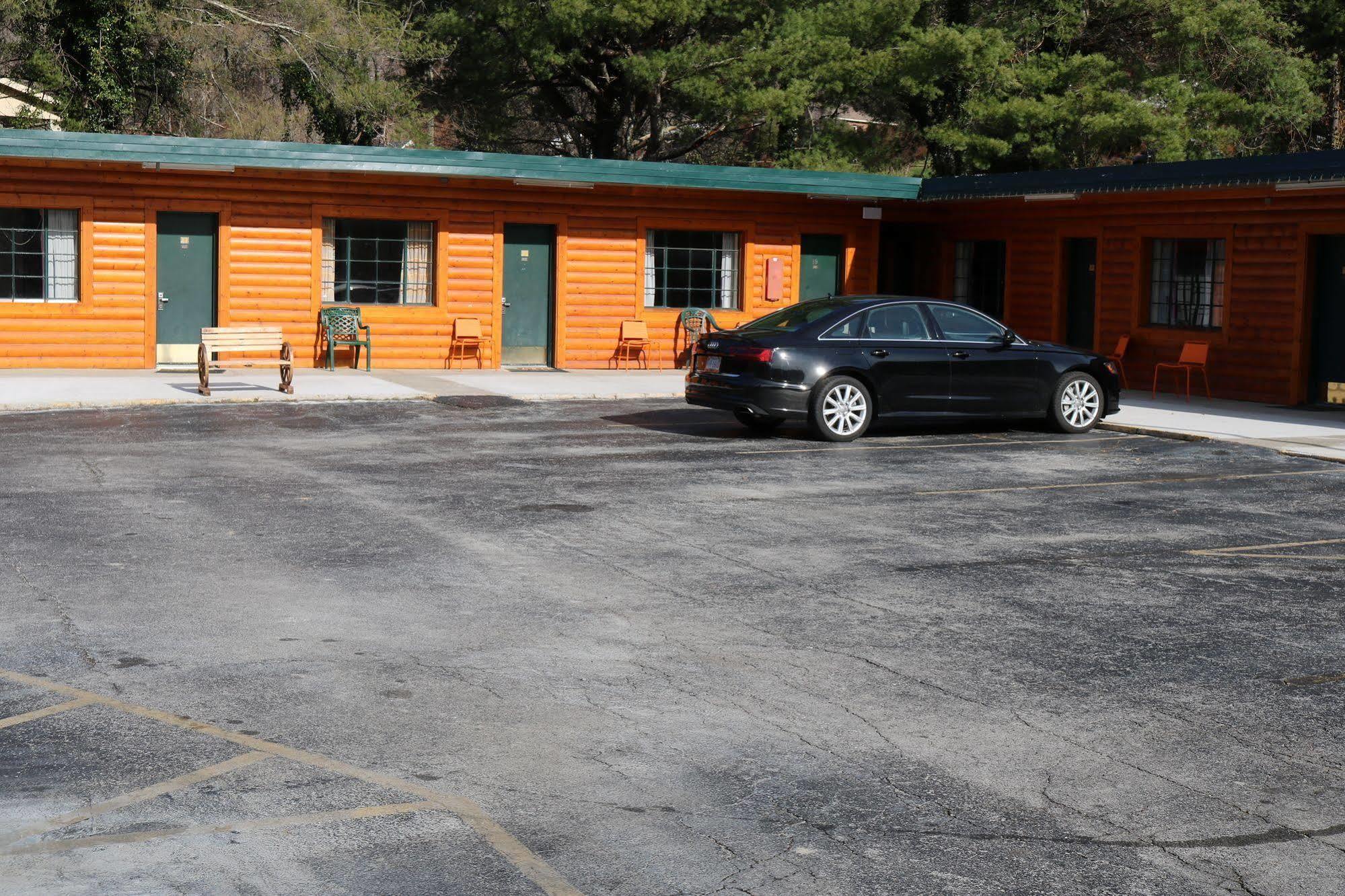Rodeway Inn Harlan Exterior photo