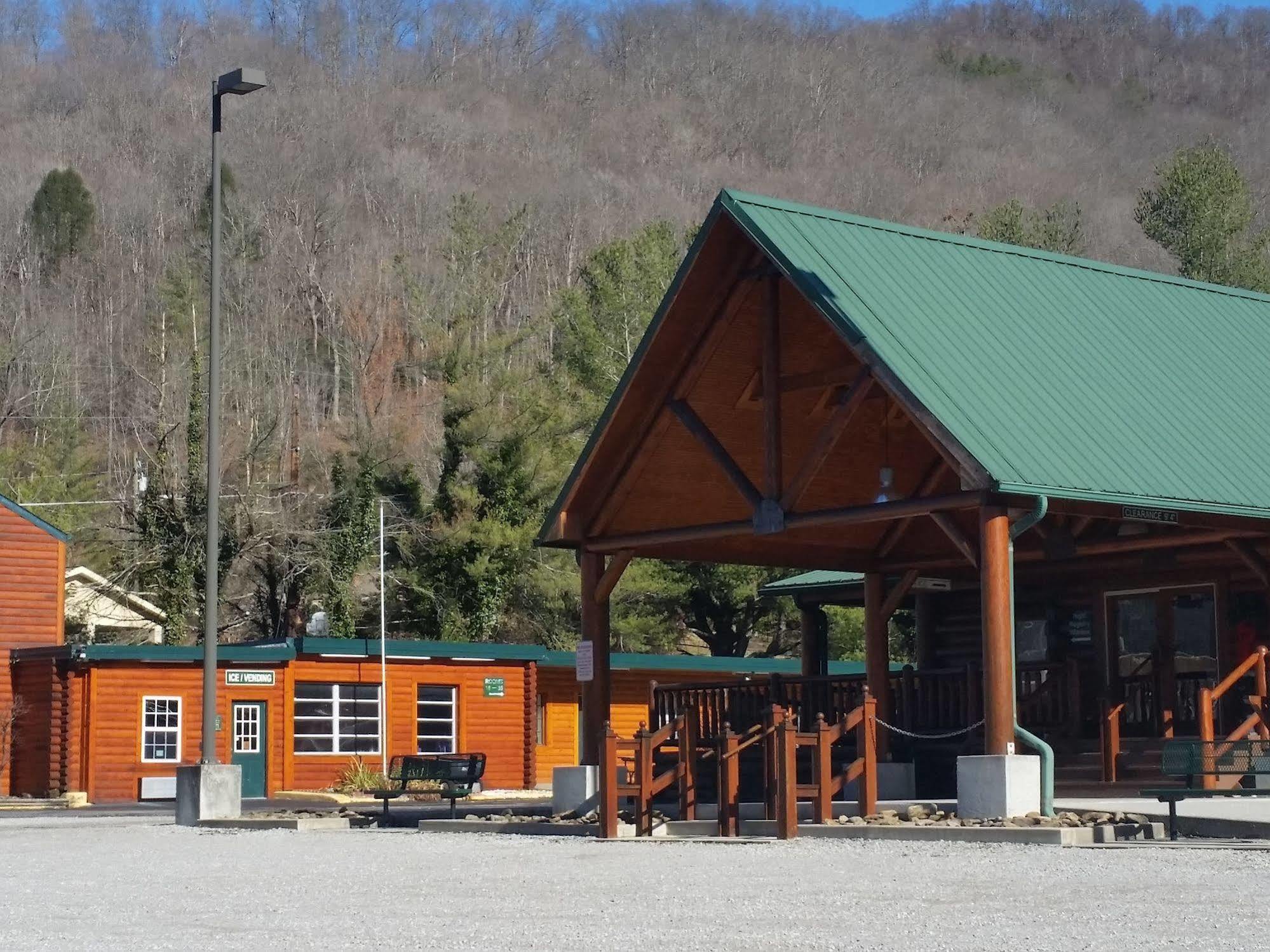 Rodeway Inn Harlan Exterior photo