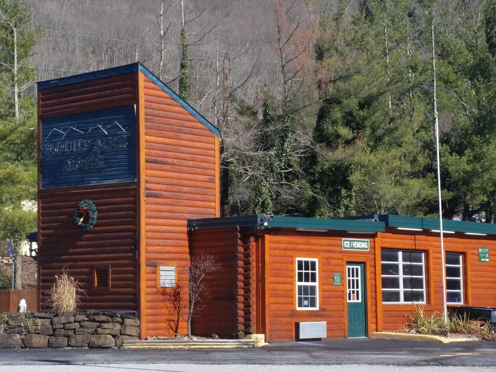 Rodeway Inn Harlan Exterior photo
