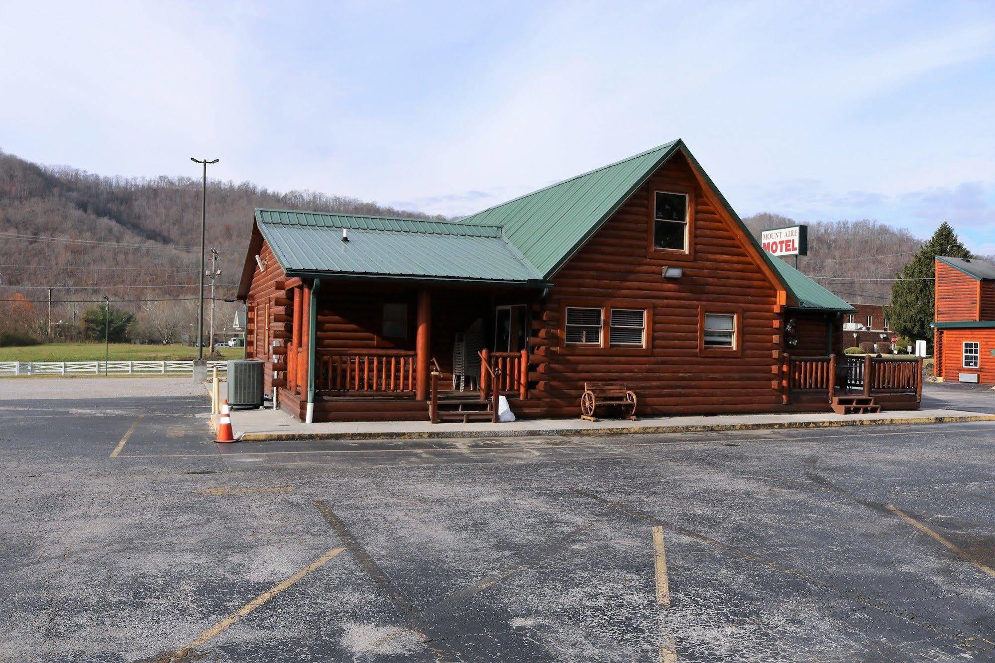 Rodeway Inn Harlan Exterior photo